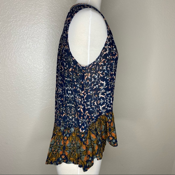 🌷SOLD🌷Sleevless V neck boho top size M - Picture 3 of 7